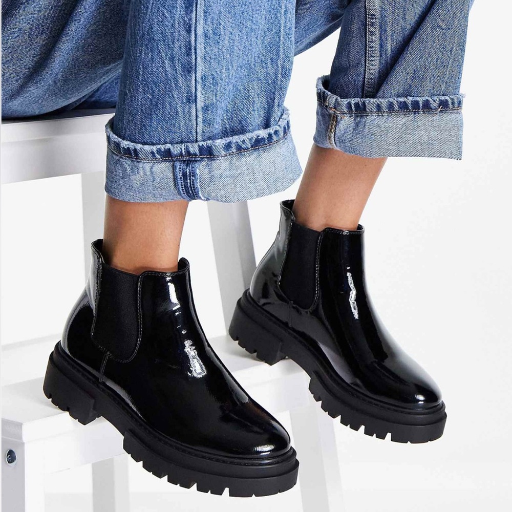 GLAMOROUS Chunky Chelsea Boot